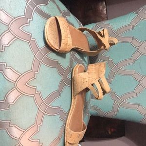 Gentle souls flat sandal- never worn